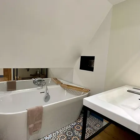 Bed & Breakfast Domaine De La Bigottiere, D'hotes Montigne-le-Brillant